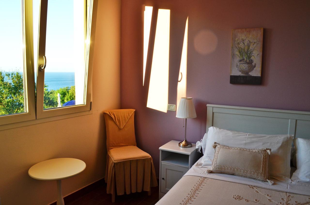 Bahita - Betty'S B&B Gabicce Mare Eksteriør billede